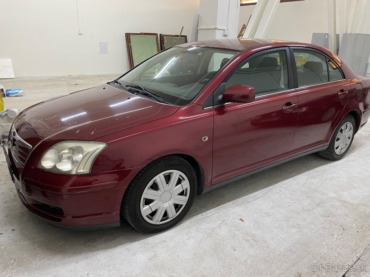 Toyota Avensis 1.8 benzín r. v. 2004