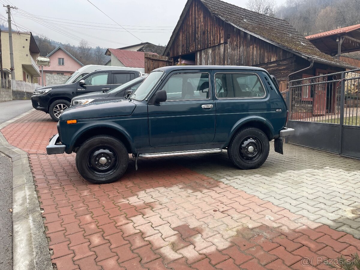 Lada niva 1.7i r.v 2010