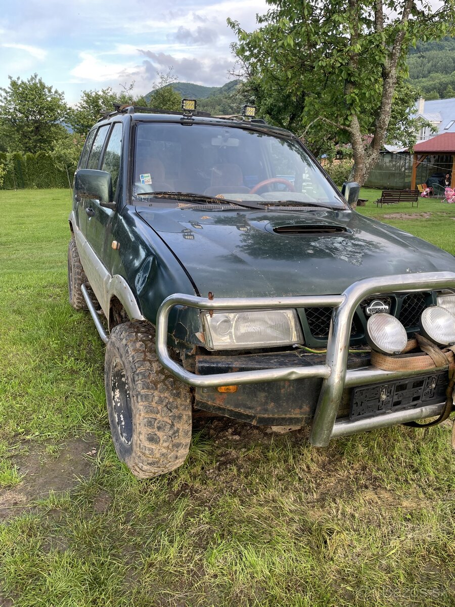 Nissan Terrano 2,7TDi