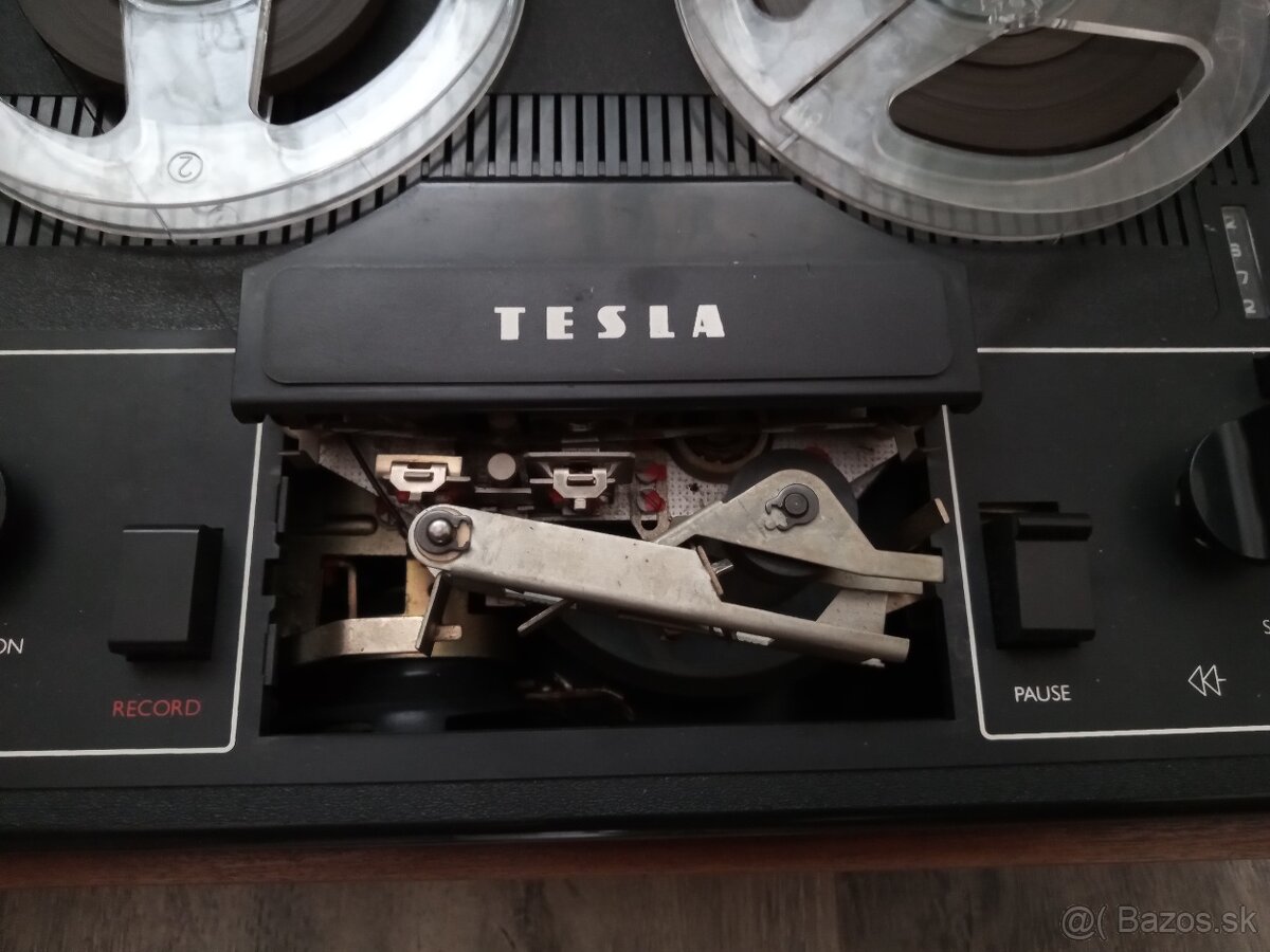 Tesla stereo B 101