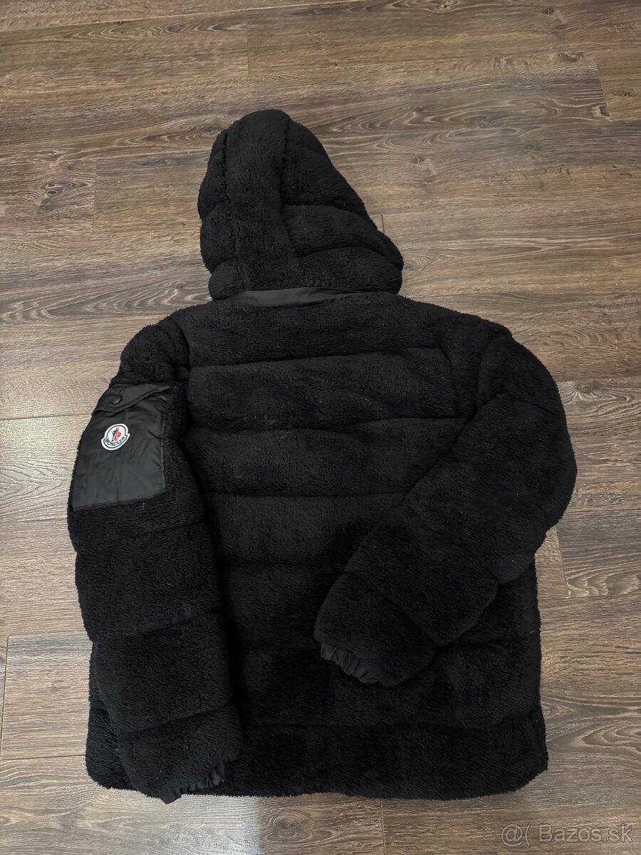 Chlpatá bunda Moncler