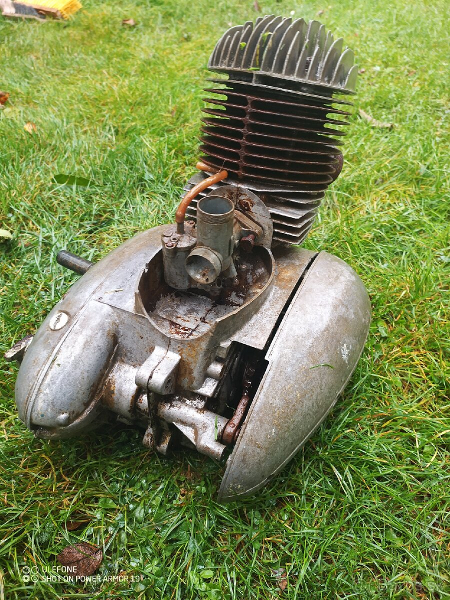 Motor Jawa 250