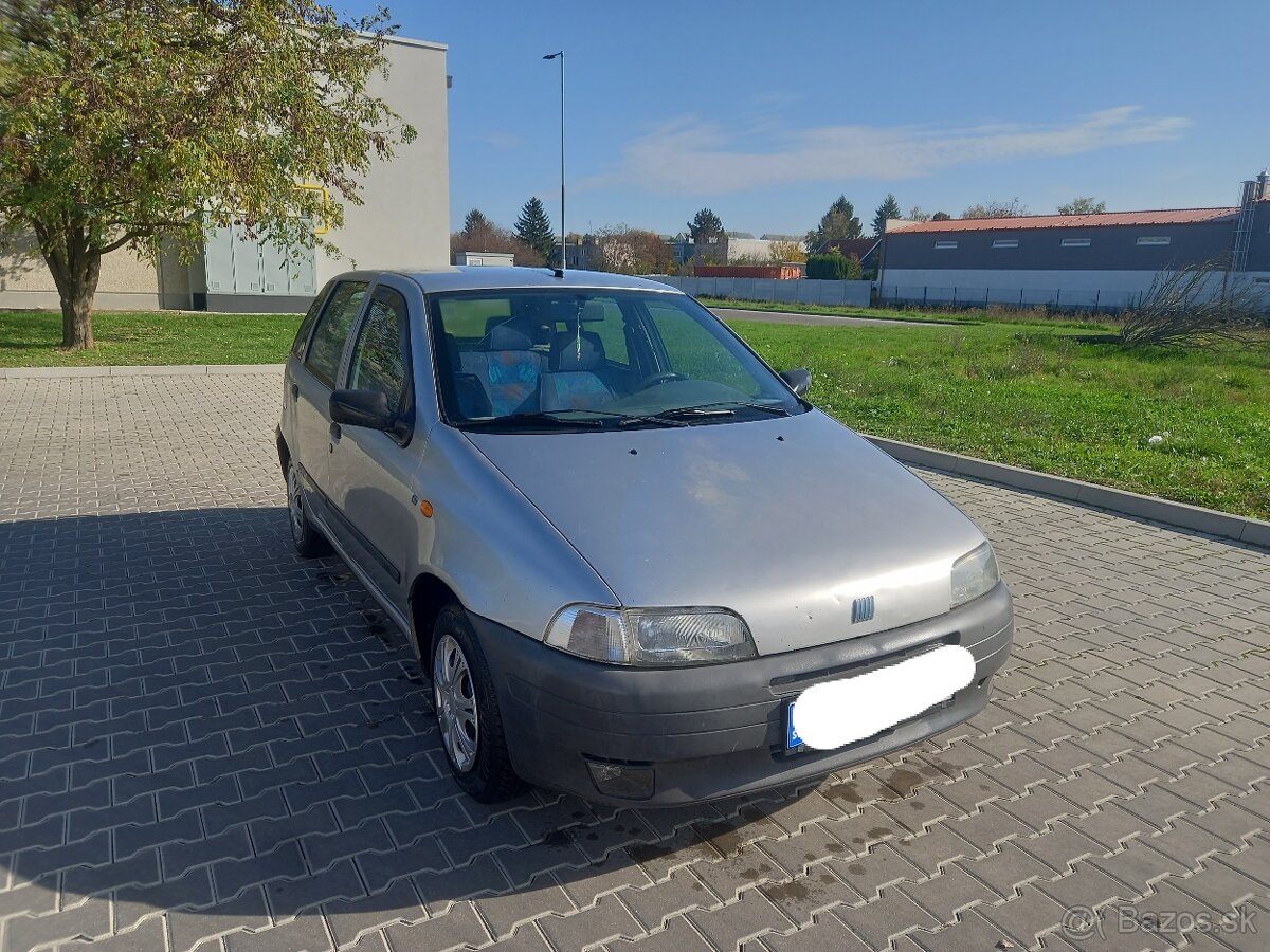 Predam fiat punto 1.2 benzín kw 44 rok výroby 2000