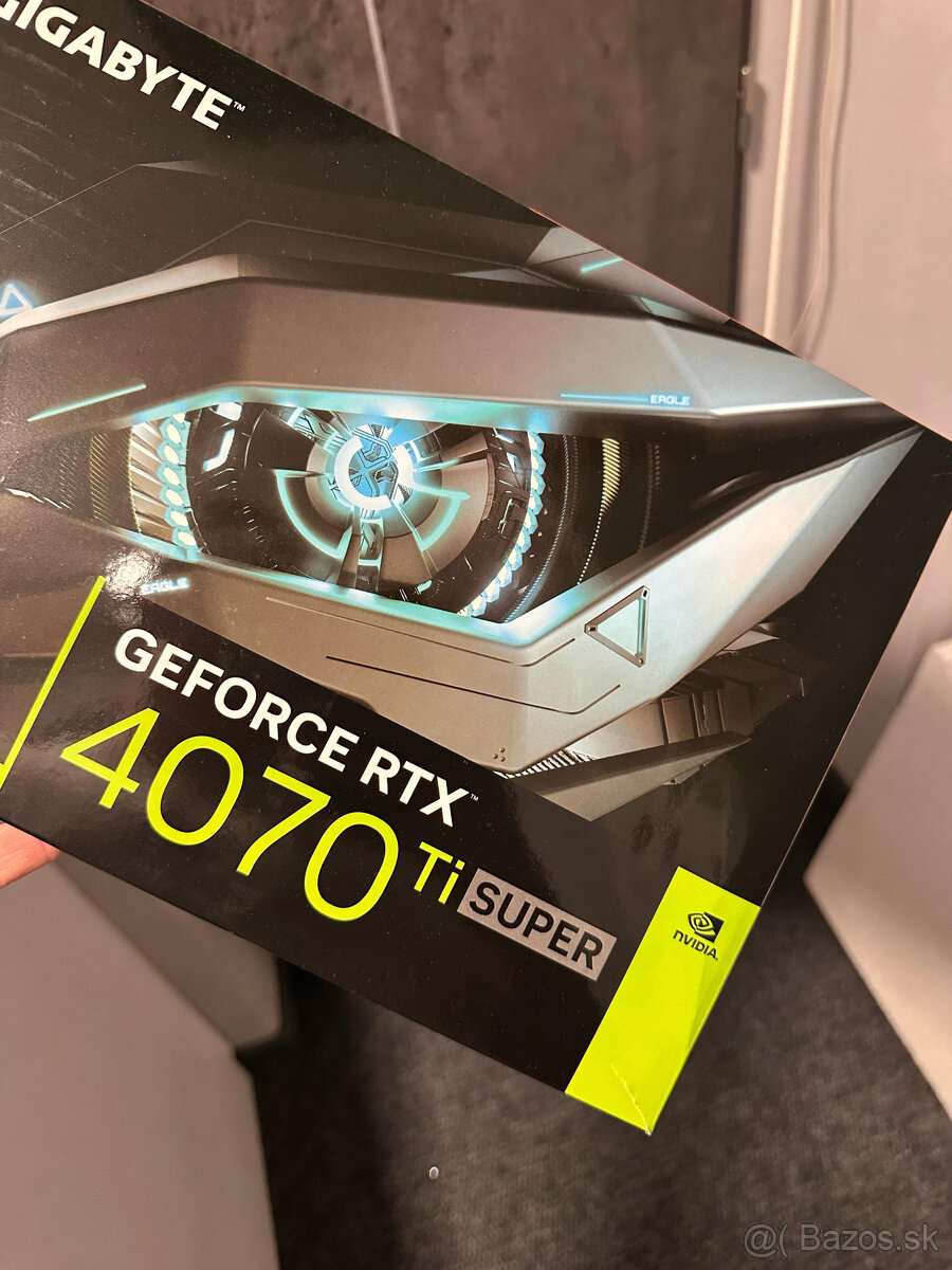 GeForce RTX 4070 Ti SUPER OC 16GB