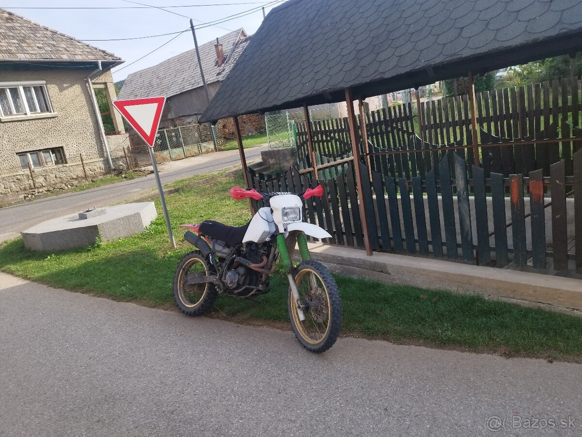 Yamaha XT 600