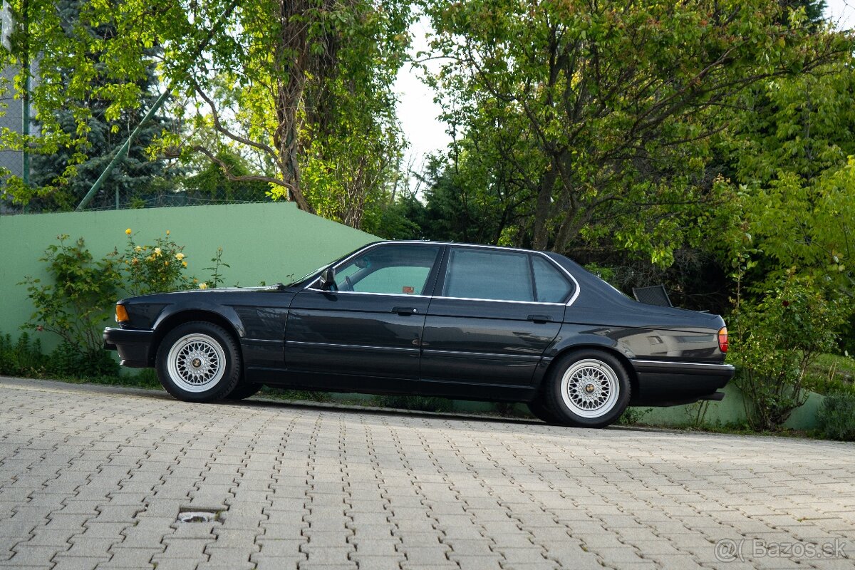 ZNÍŽENÁ CENA BMW 750iL HIGHLINE E32 1989