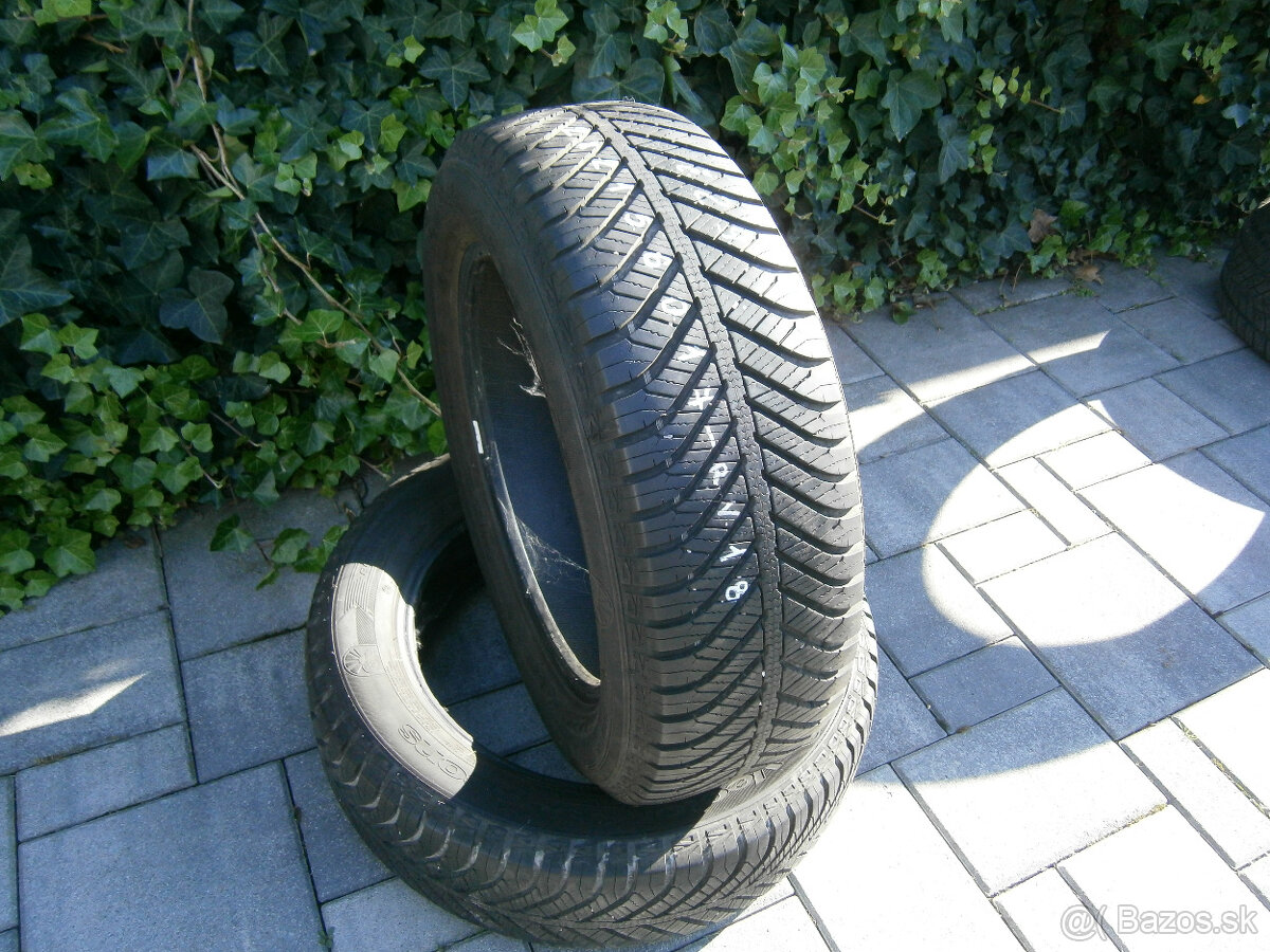 Predám 2x celoročné pneu Goodyear 215/60 R17 96V