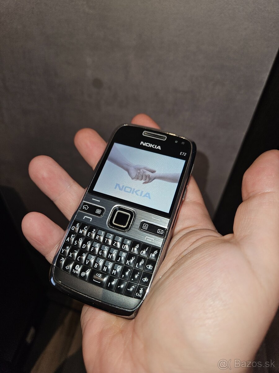 Nokia E72