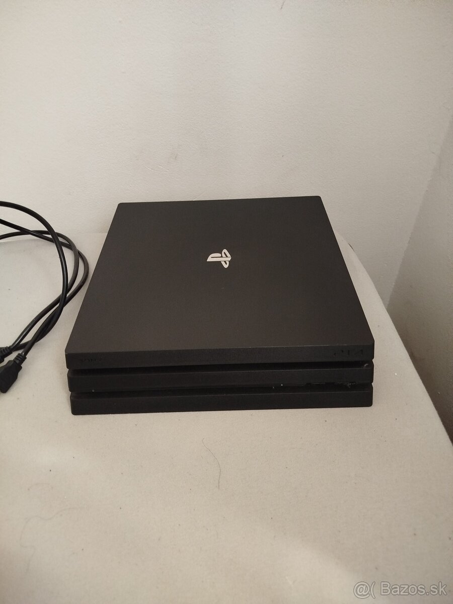 Predám Playstation 4 pro