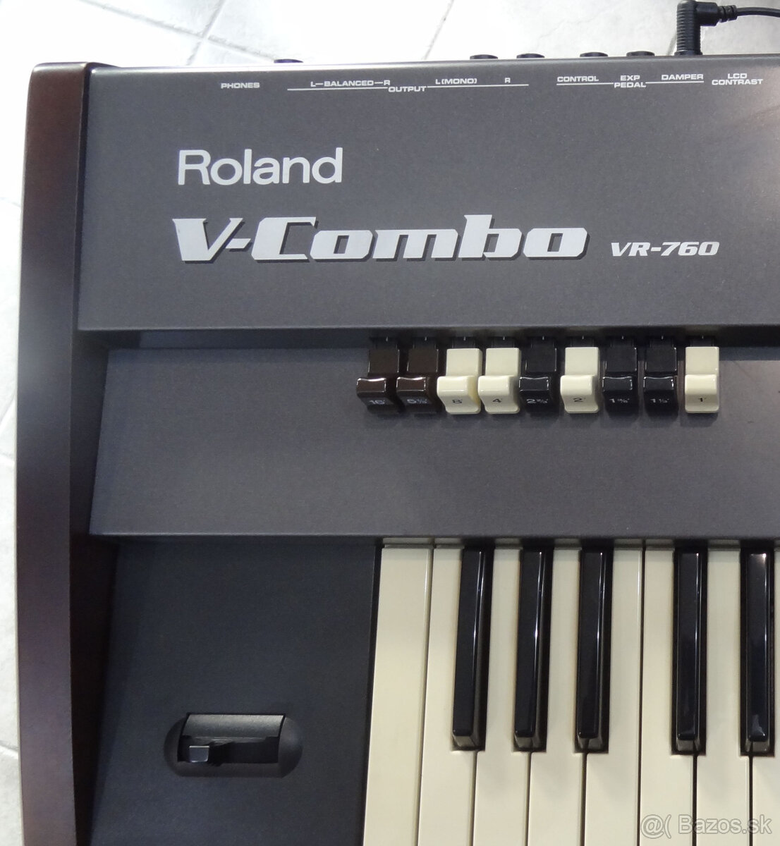 Roland V-combo VR-760 + SRX-02 karta