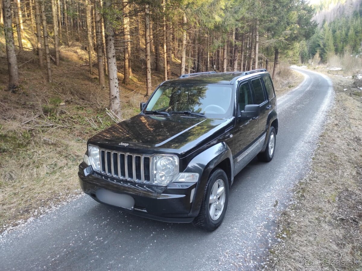 Jeep Cherokee Liberty KK 2.8 crd 130kw 4x4