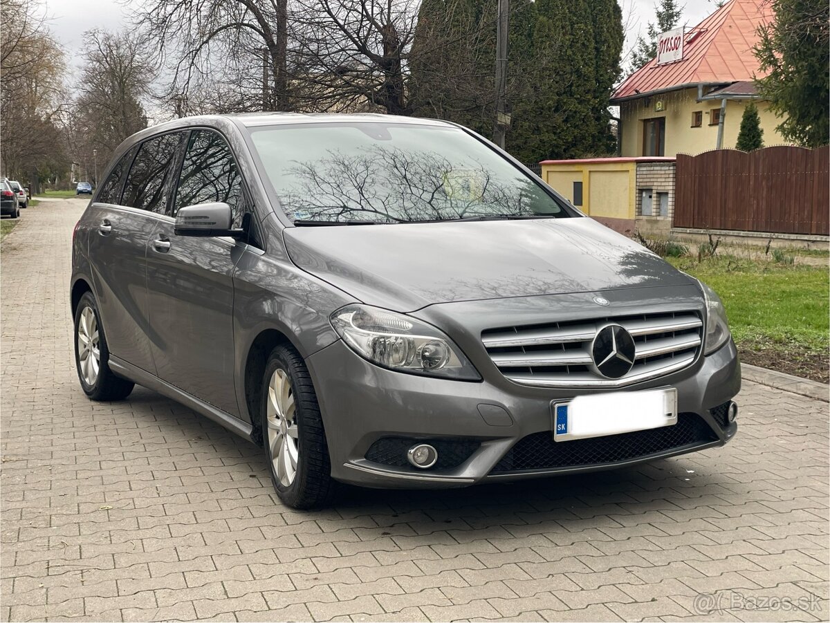 Mercedes B180 -