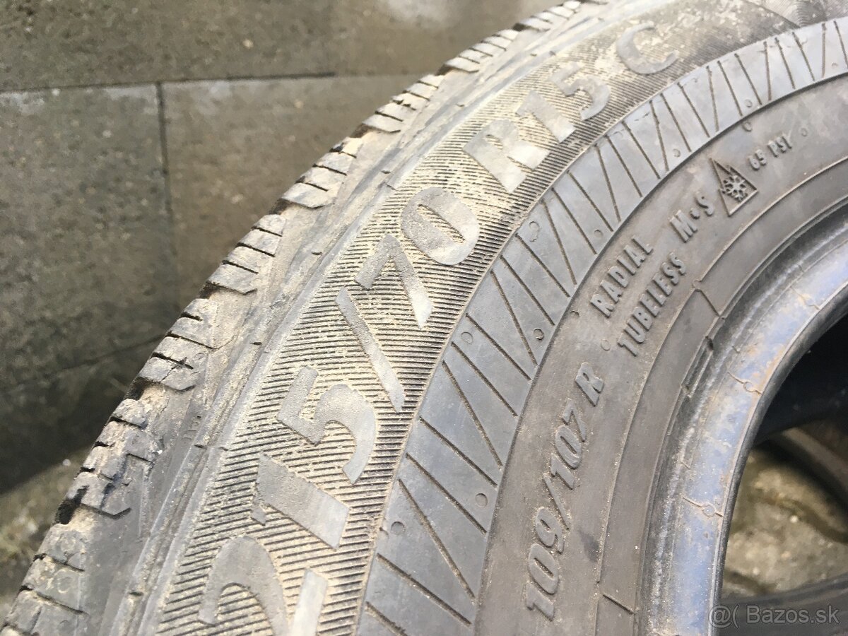 Zimne zatazove pneu Barum Snovanis2 215/70R15C