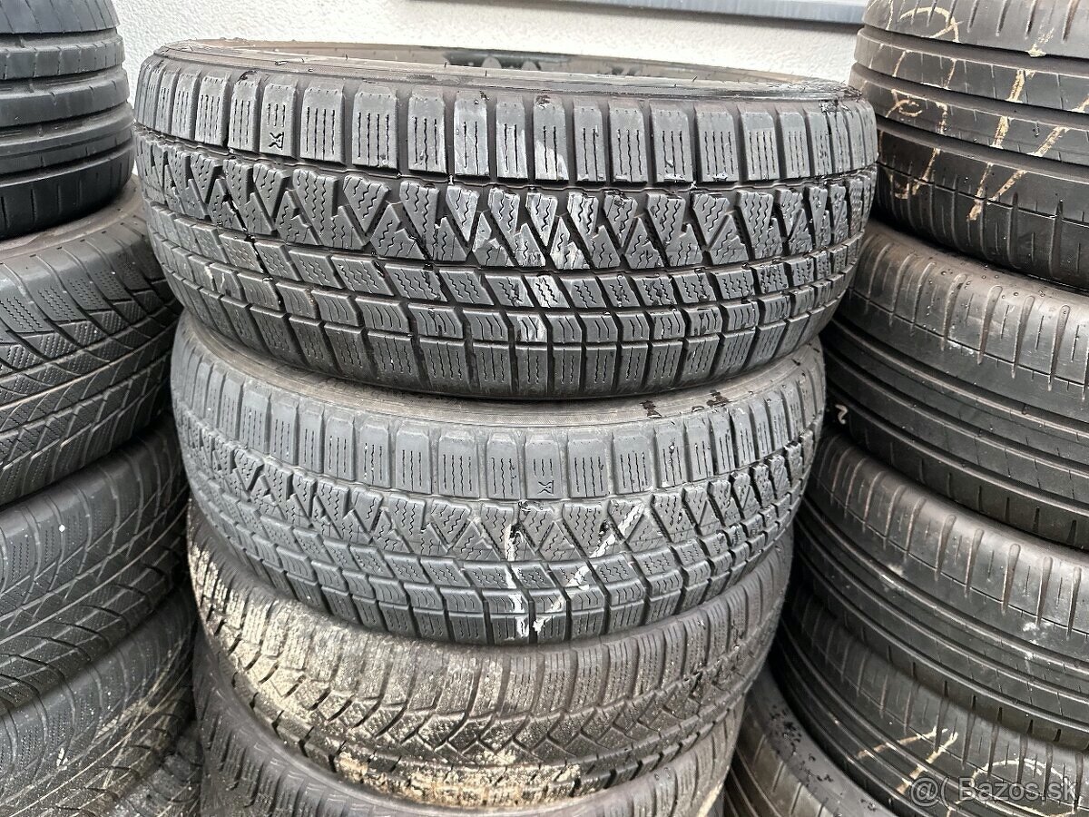 225/60 R17 Kumho zimne