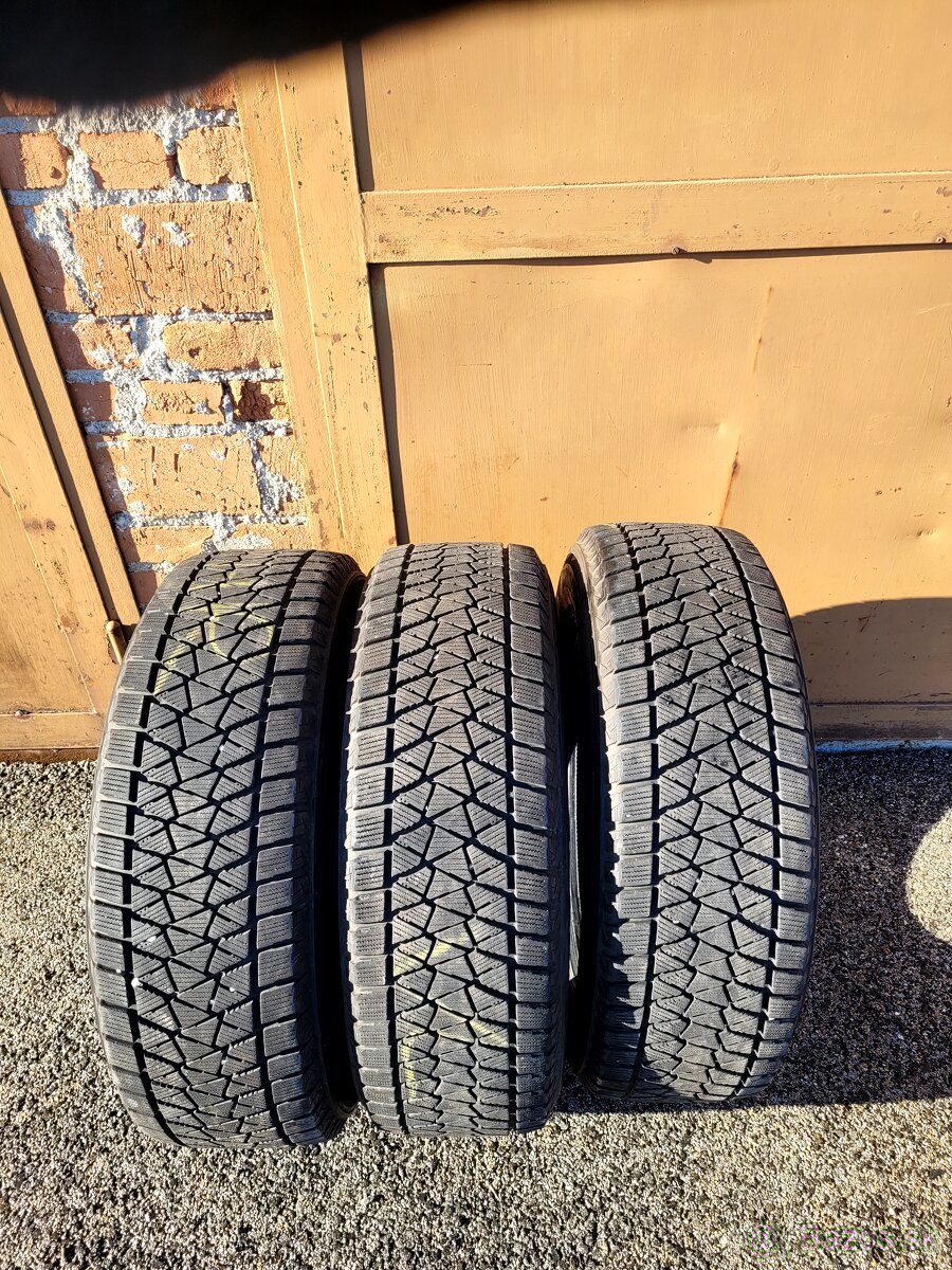 225/65R17 Bridgestone zimné