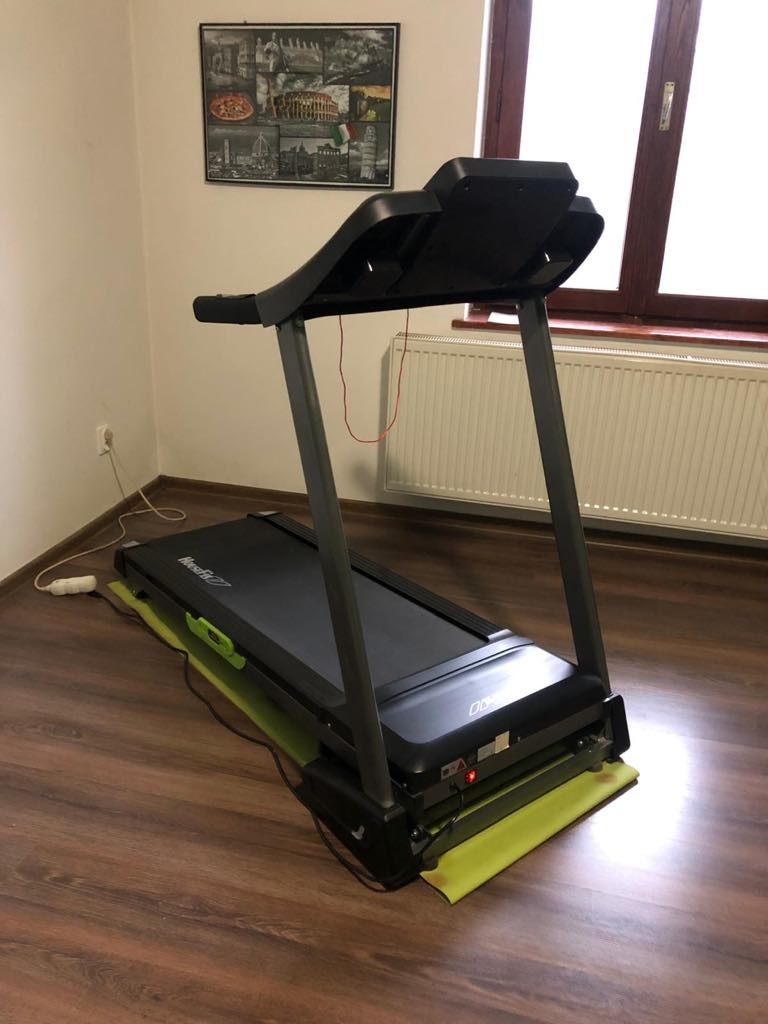 Bežecký pás HouseFit Tempo 50