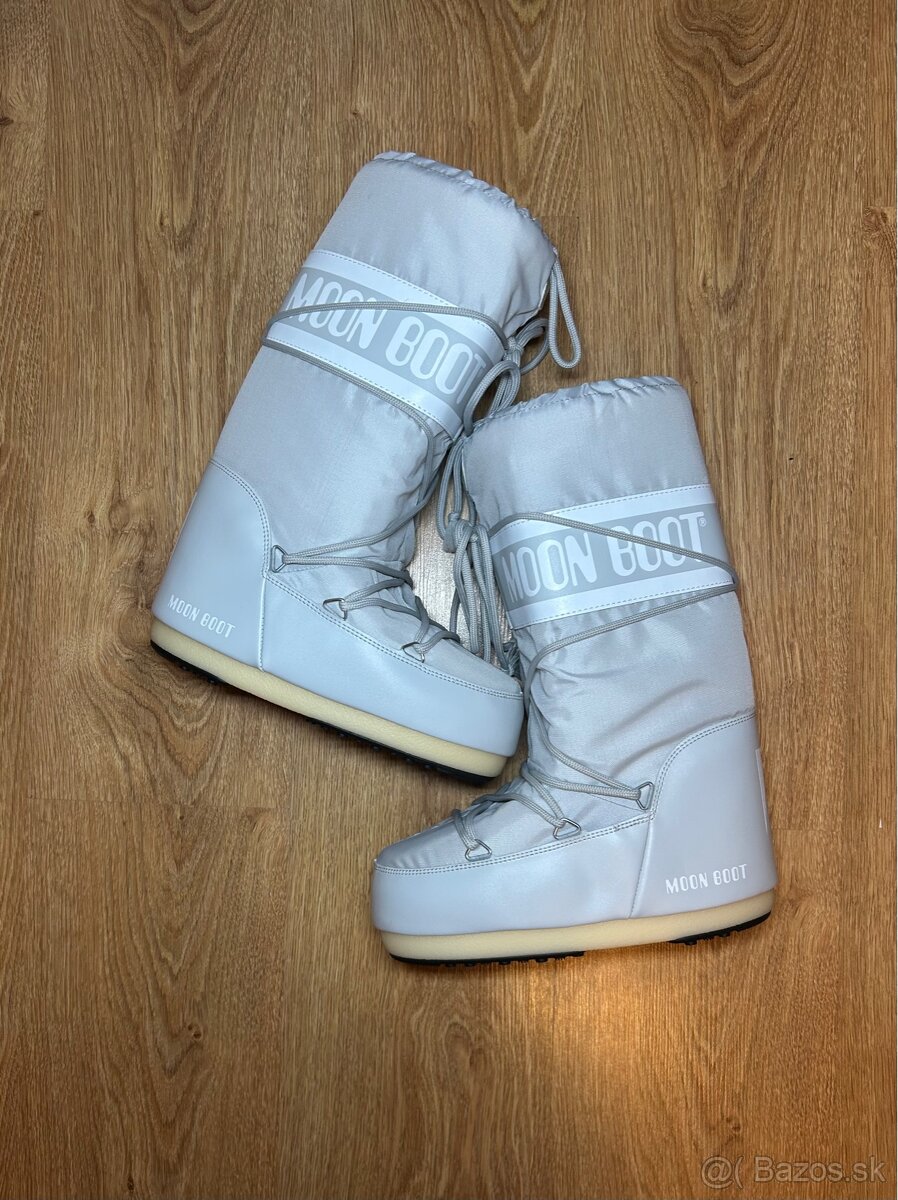 Snehule Moon Boot