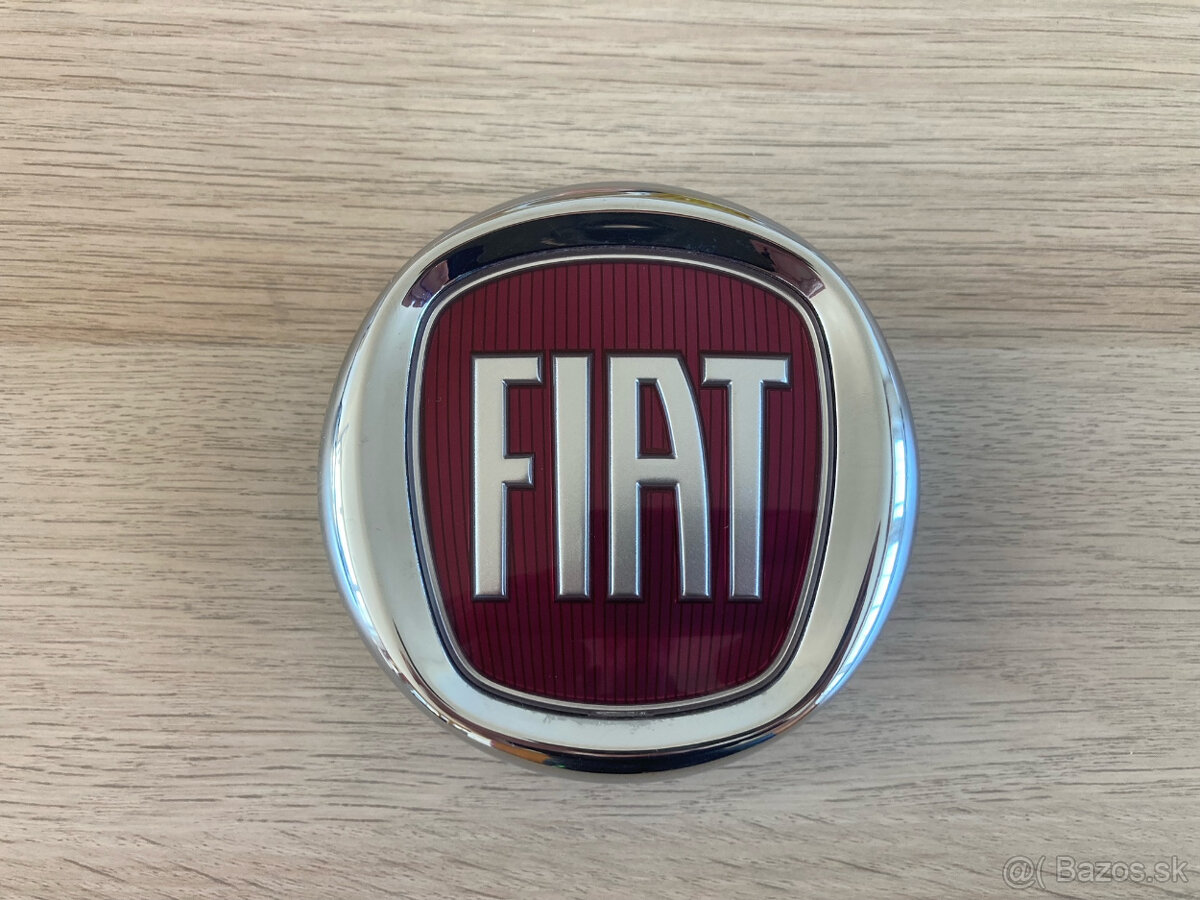 Nový originální zadní znak Fiat, bez tlačítka, 95mm