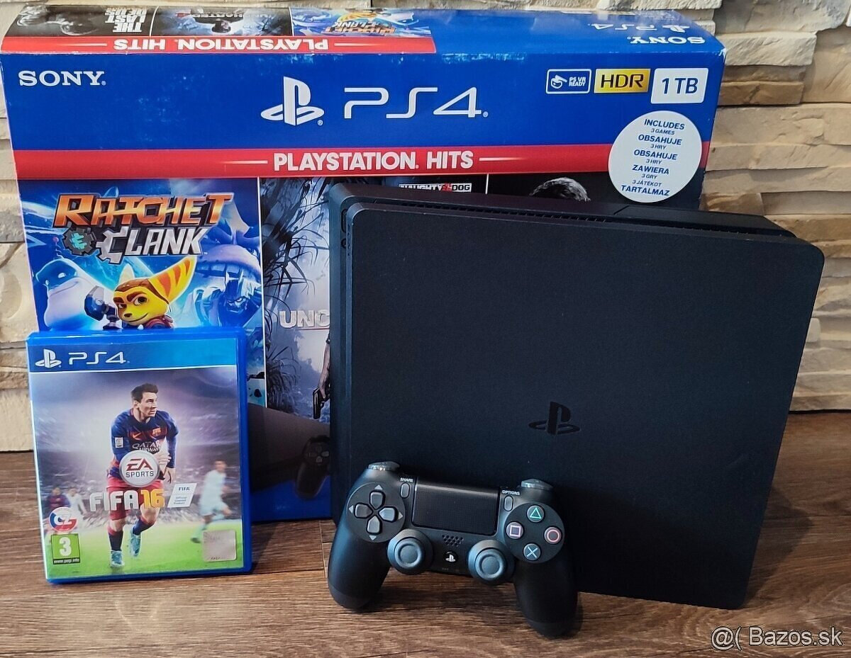 Playstation 4 slim   1TB