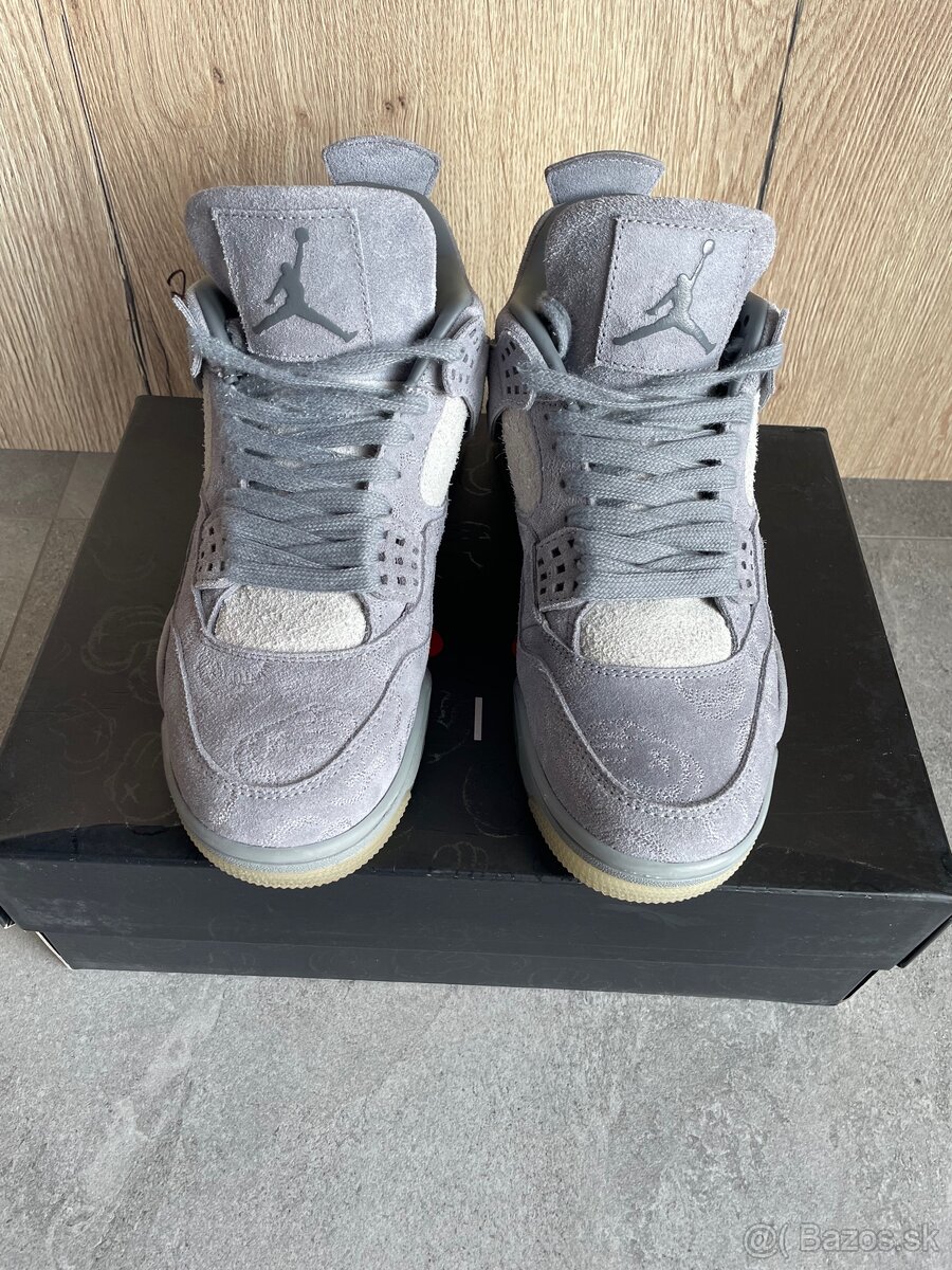 Nike Air Jordan 4 Retro x Kaws Cool Grey