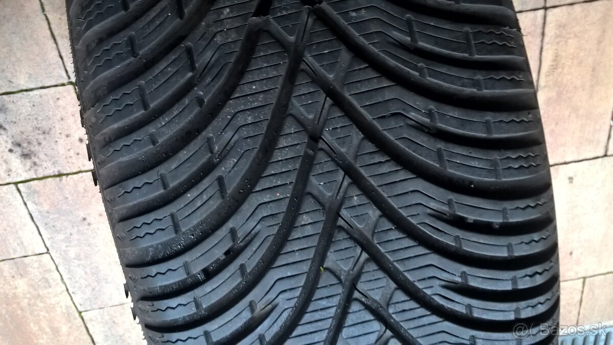 ZIMNÉ pneu 225/45 R17 dezén cca 8 mm rok2021 a 2019 TOP STAV