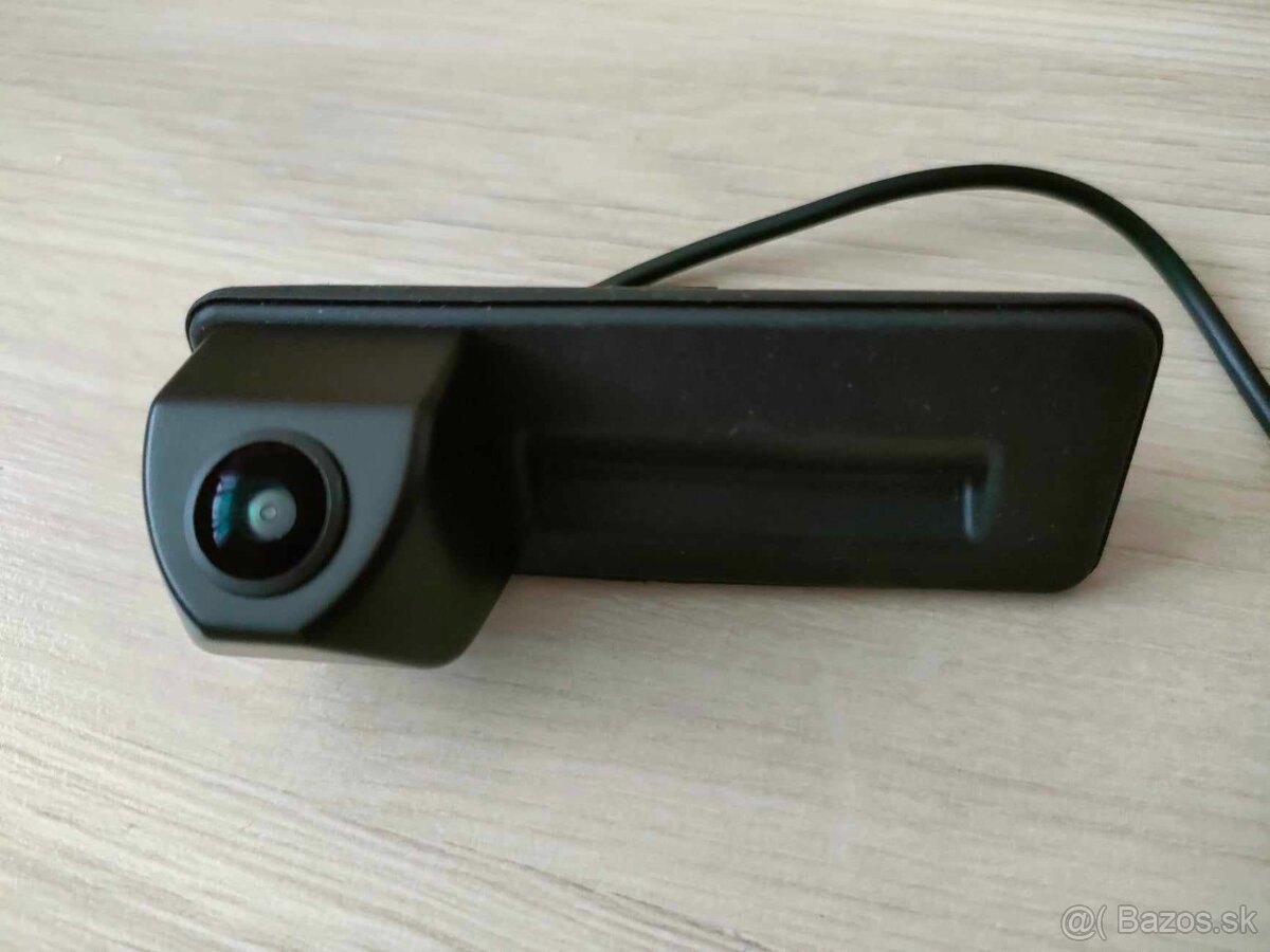 Cúvacia kamera v kľučke - Octavia 2 combi