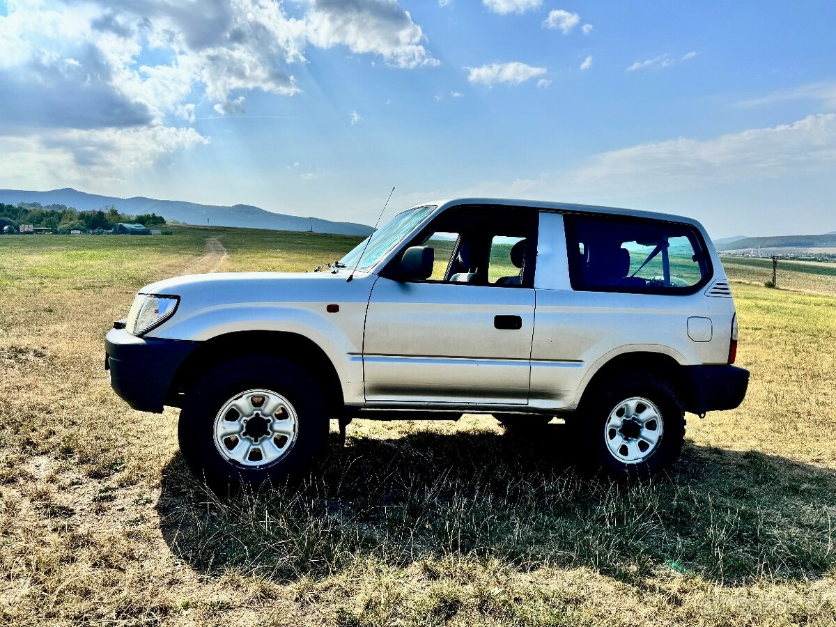 Toyota Land Cruiser 90