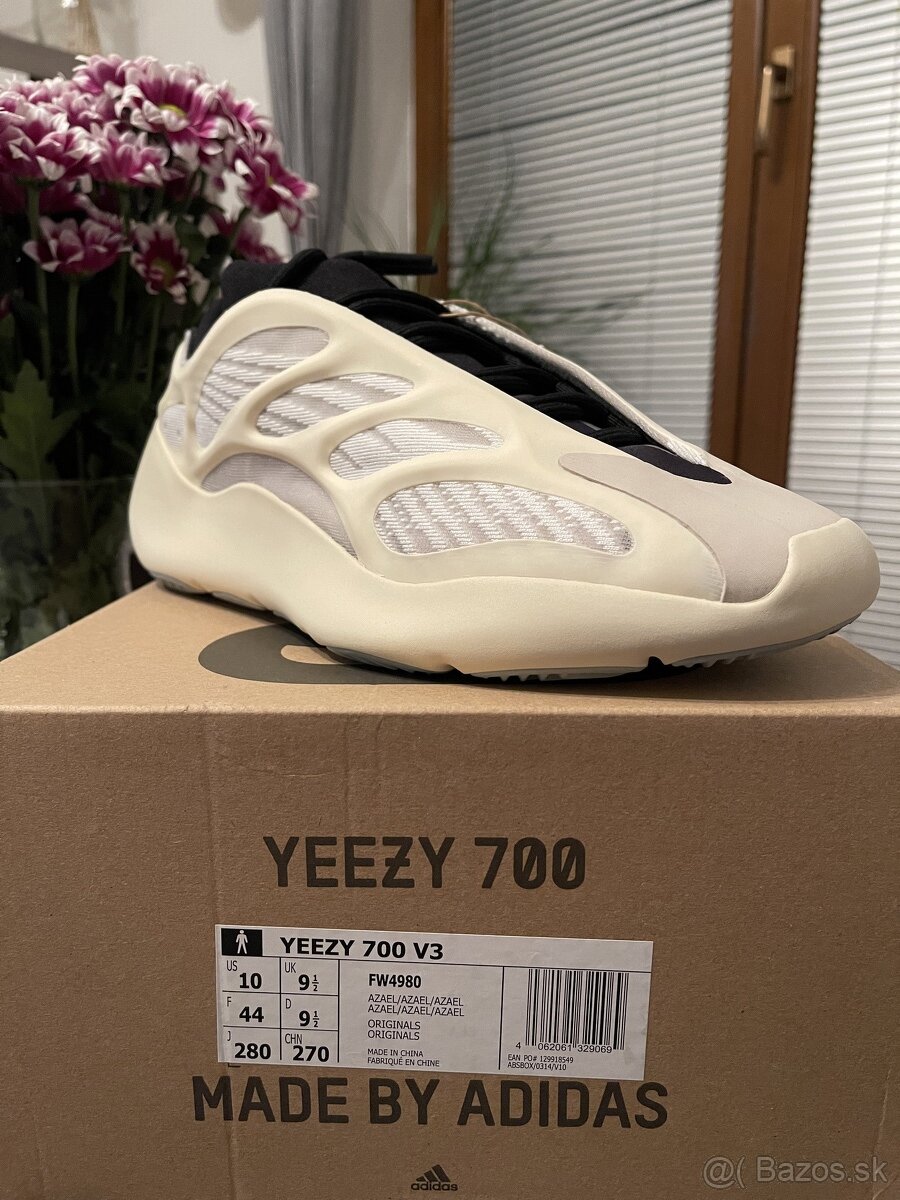 yeezy 700