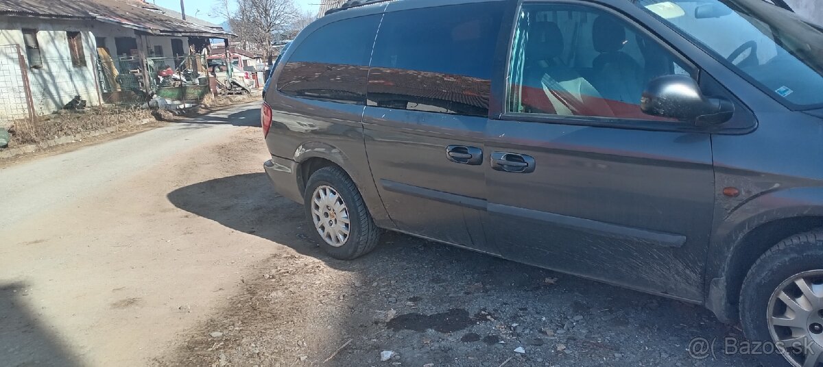 Predám chrysler grand Voyager