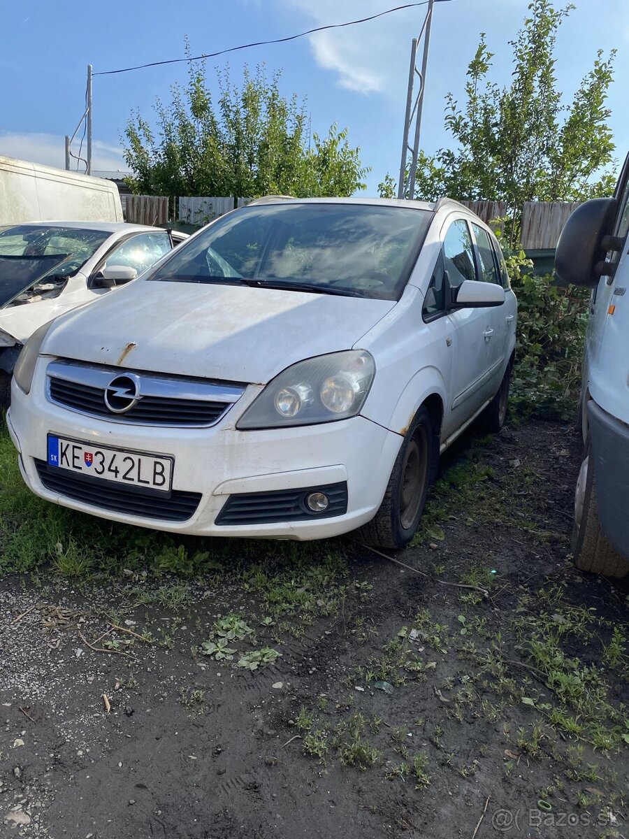 PREDÁM/ROZPREDÁM Opel Zafira 1.9CDTI