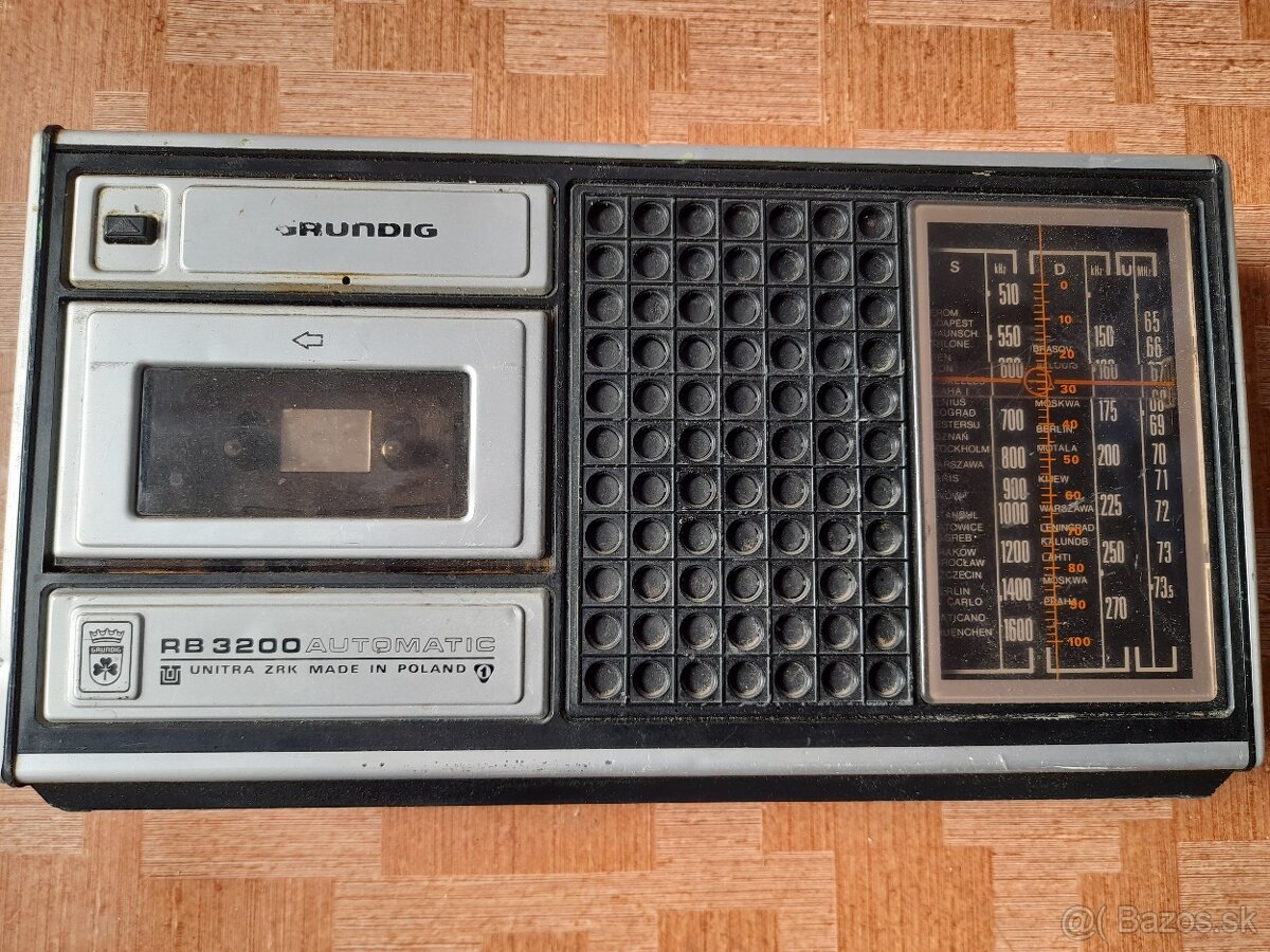 Retro radio GRUNDIK