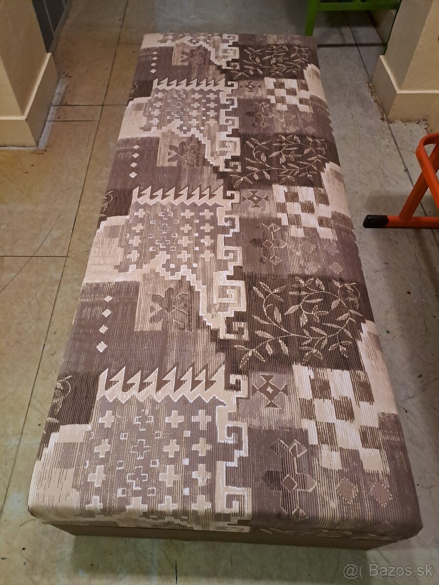 Váľanda s úložným priestorom 80×200 výška 40cm