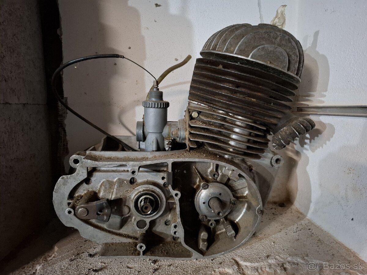 Motor Jawa ČZ 175 356