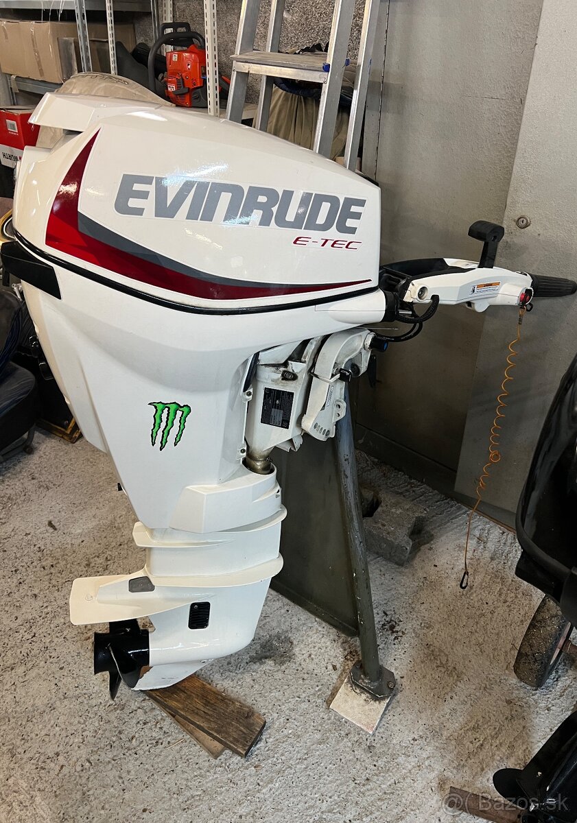 Lodny motor Evinrude 30