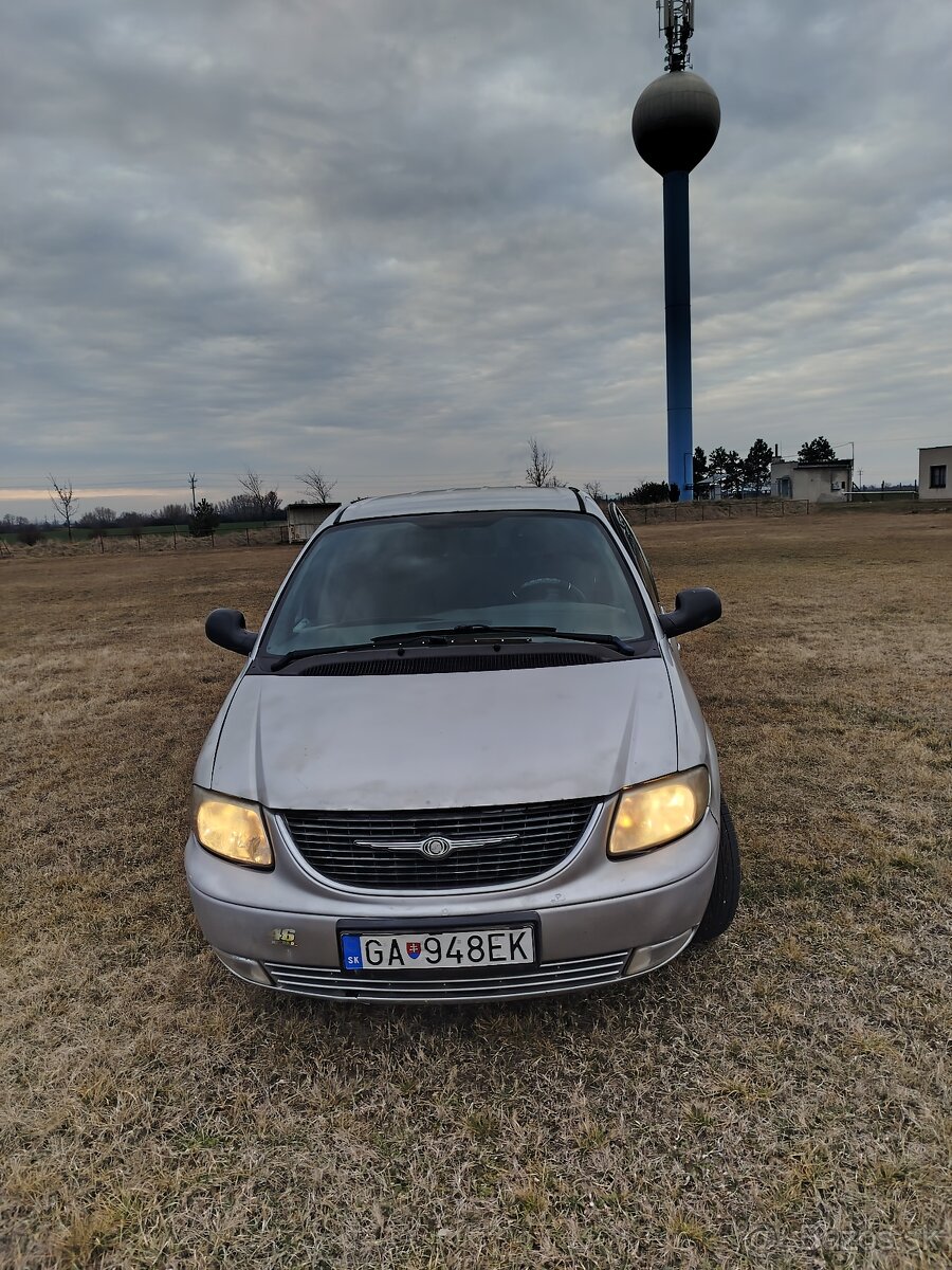 Chrysler Voyager 7 miestne