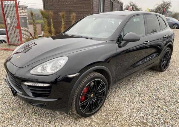 Porsche Cayenne 4,8 4.8 V8 Turbo S benzín automat 368 kw