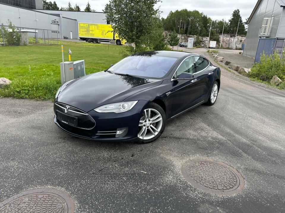 Tesla model S 85