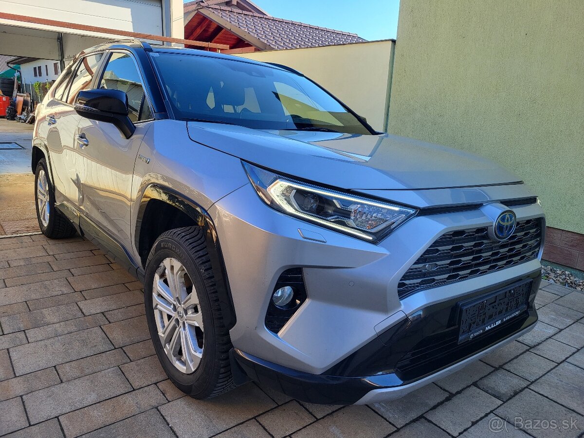 Toyota rav4 2.5 hybrid AWD 4x4 JBL - havarované