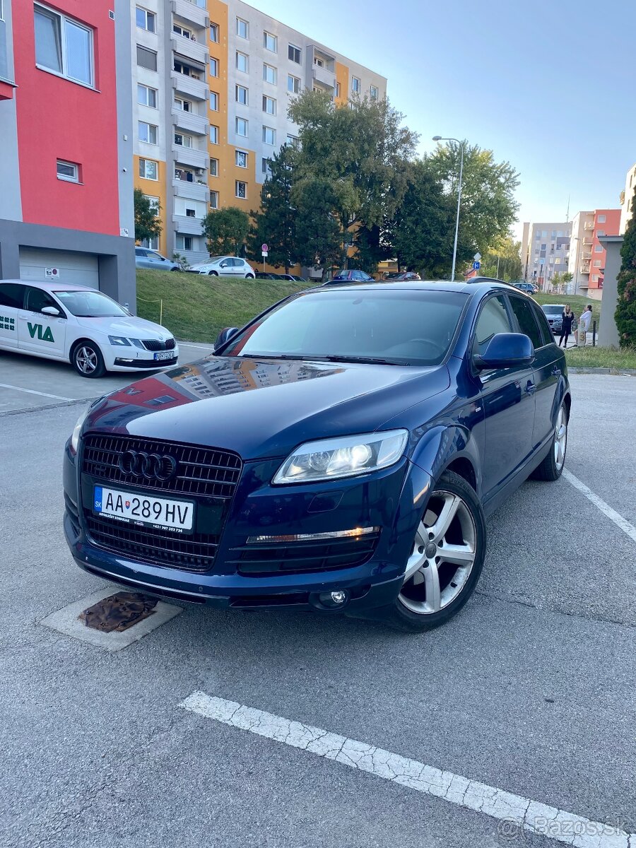 AUDI Q7 3.0TDI V6 QUATTRO S-line