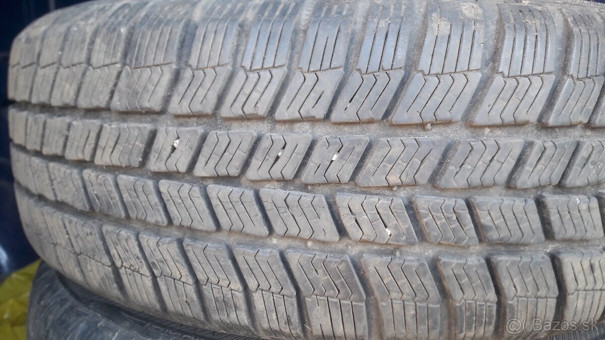 Predam zimne pneumatiky 185/60r15