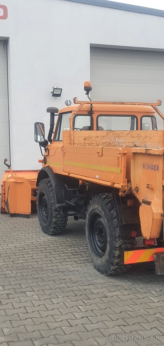 Mercedes unimog