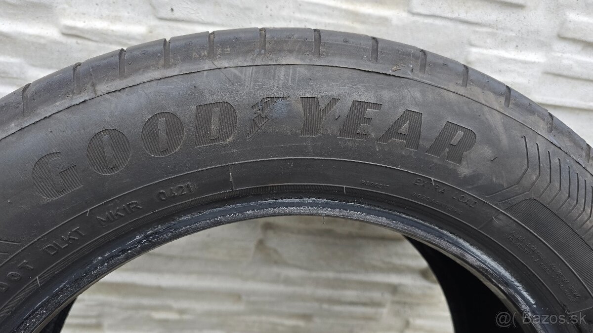 Predam pneumatiky 215/60 R17 100H