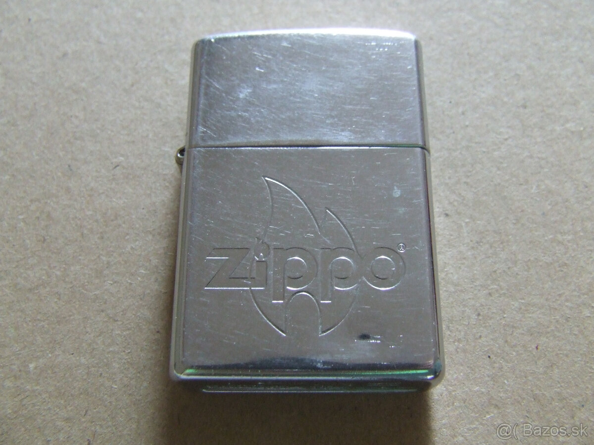 Benzínový zapalovač ZIPPO