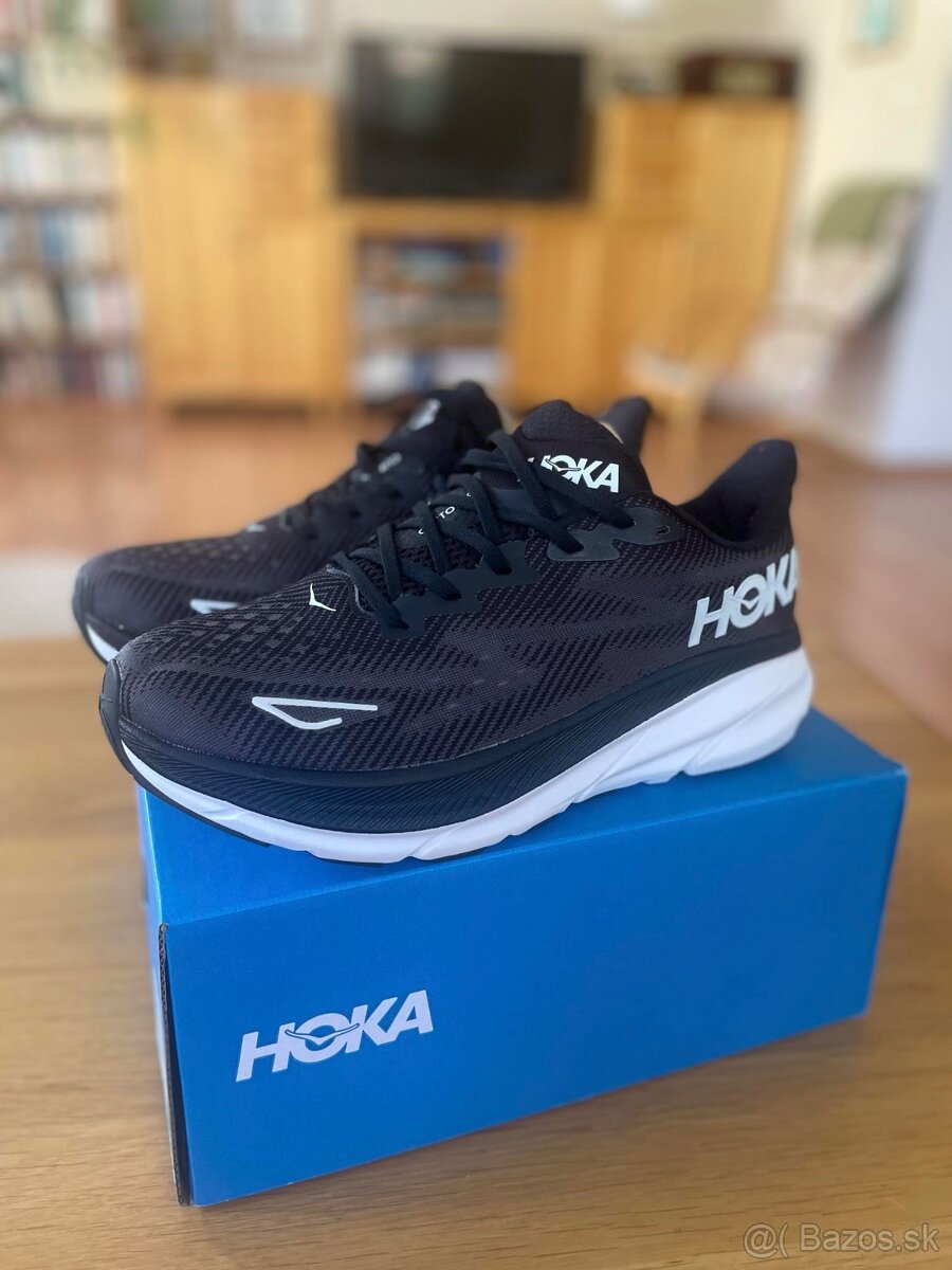 Hoka Clifton 9