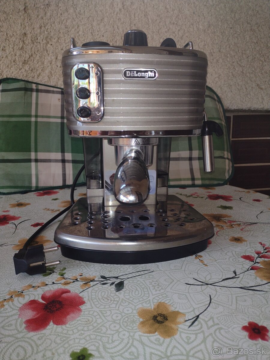 Predám pákový kávovar DELONGHI