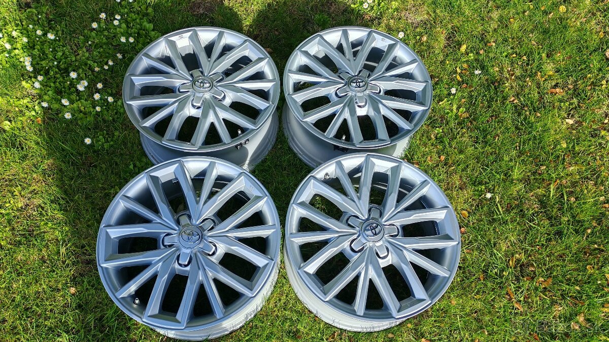 5x114,3 R17 --- TOYOTA COROLLA ...