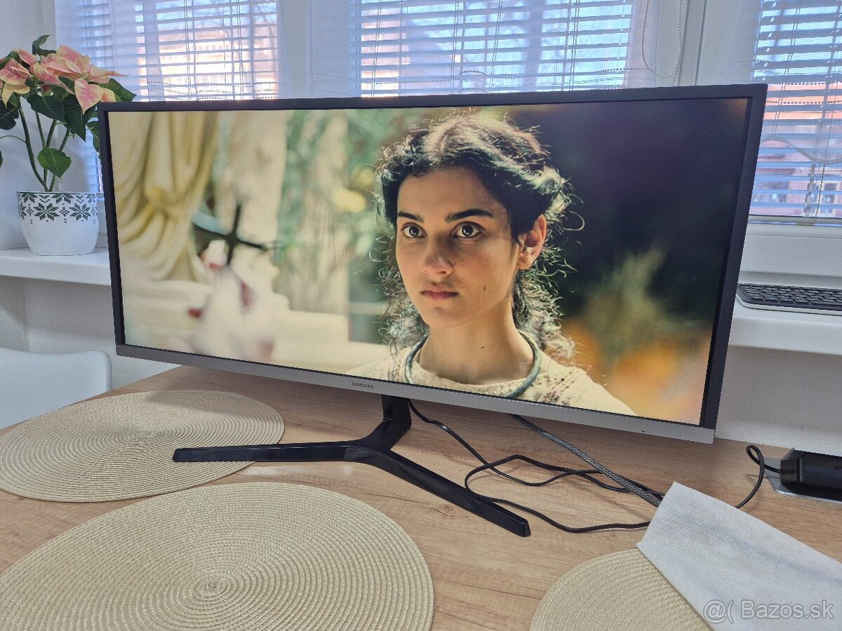 Samsung S34J550WQU /LED 34" 3440 x 1440 px/AMD Freesync/