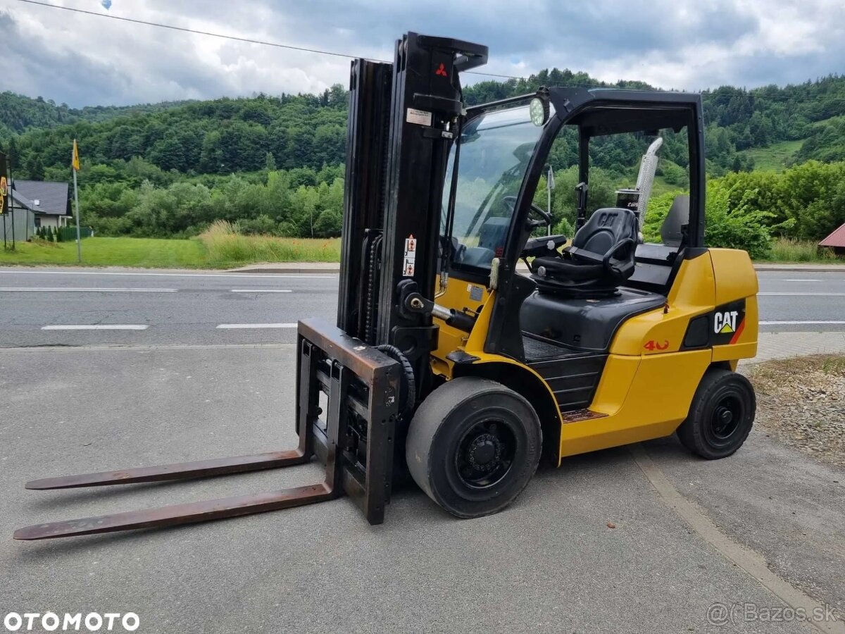 Vysokozdvižný vozík Caterpillar Cat DP40N z Nórska 4 tony Ce