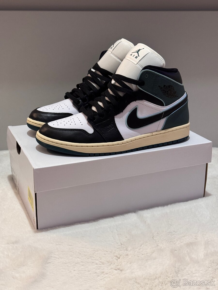 Air Jordan 1 mid se / oxidized green 43/44