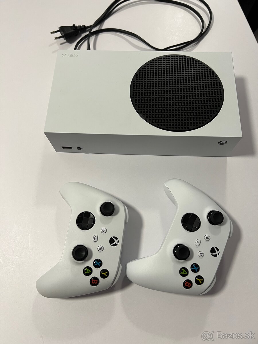 Xbox series S 512gb, 2 ovládače